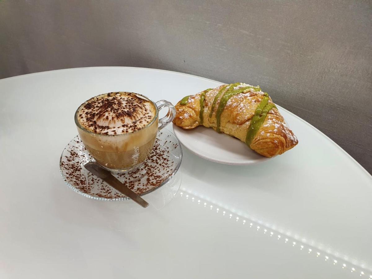 Bed and Breakfast Le Stanze Di Dalia Crotone Exterior foto